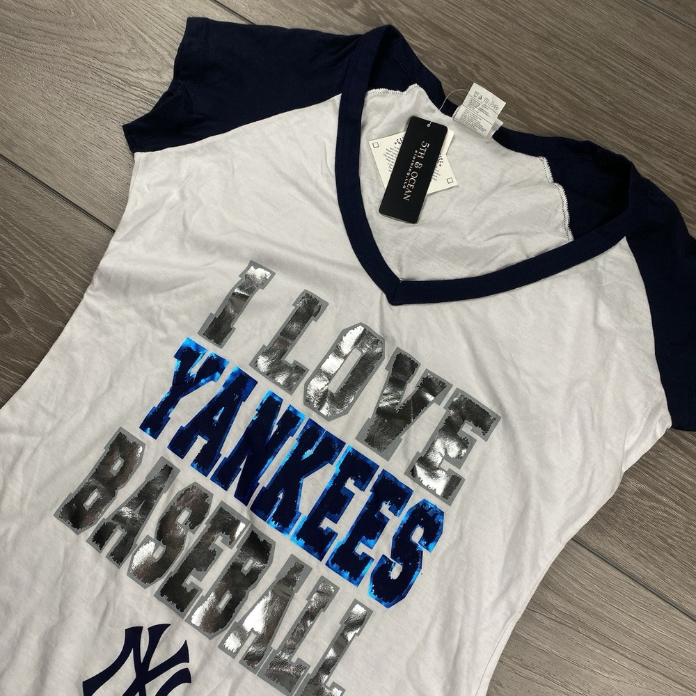 Genuine Merchandise Women's V Neck Shirt White "I Love Yankees Baseball" L New